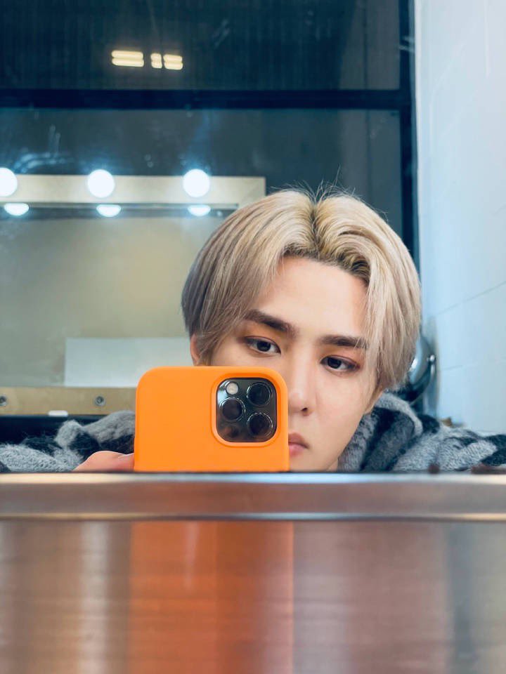 littlekuns's tweet photo. 201118 #KUN WEIBO UPDATE

“liveeeeee photo” https://t.co/33cMLmrlHe