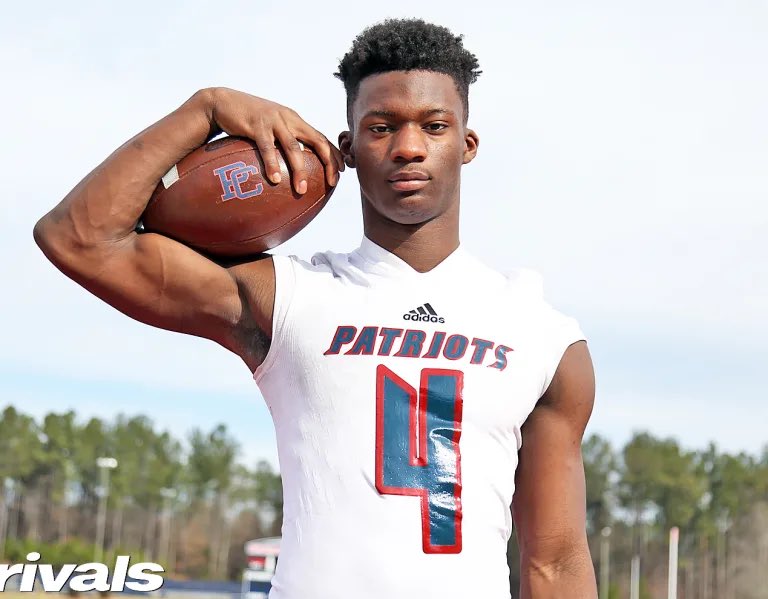 BREAKING: #UGA lands No. 2 OLB in the Nation Samuel Mondon. Mondon is rated 5 ⭐️.