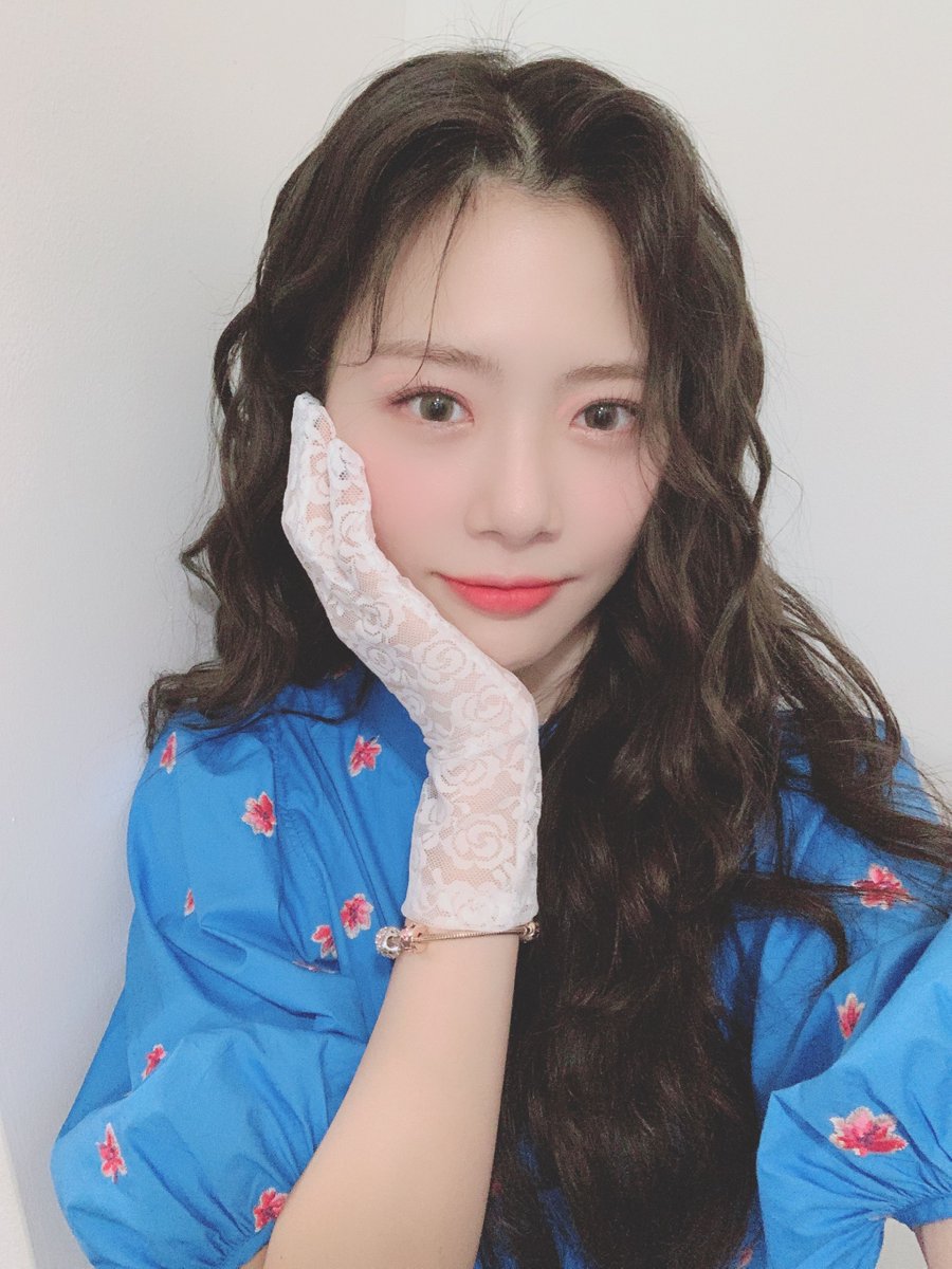 7_DREAMERS's tweet photo. [TRANS][#JIU] The rain is drizzling... Maybe it will get cold soon ㅠㅠ?? Always be careful to not catch a cold🥰

Official Weverse App 📱
https://t.co/IFTFvJPFis

#드림캐쳐 #Dreamcatcher https://t.co/oQbGu8E0FE