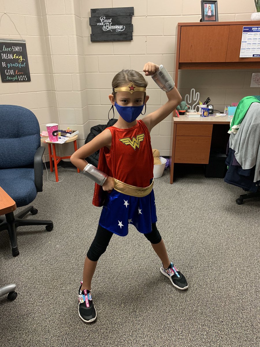 erinu_TX's tweet photo. Something beautiful I am thankful for is my mini me, Avery. She is fierce, confident, and full of joy. ❤️💪🏼💙 #ParksideStrong #1LISD #EdThankful https://t.co/P1f9osxIJK