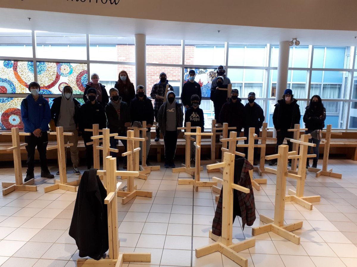 LCVIinfo's tweet photo. Thanks to Mr. Tamlin’s grade 10 construction class for producing coat racks on the first day of Block 3 yesterday and delivering them this morning to the kindergarten class at @infoAlexandraPS. Nice work folks. @TLDSB https://t.co/iO8Q3G2FOB