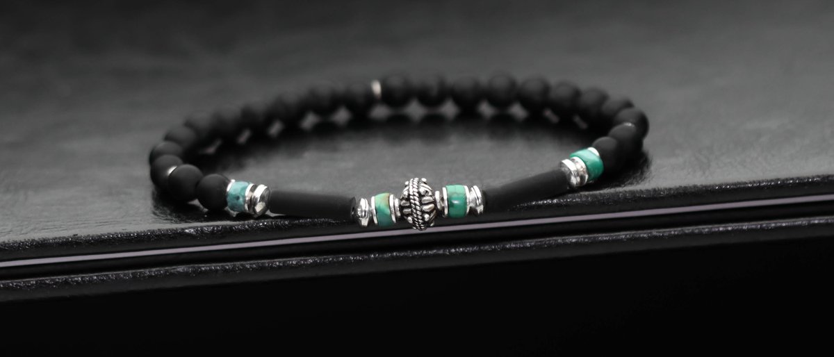 casteldbijoux's tweet photo. Le bracelet Antic , une nouveau bracelet à découvrir dans cette collection dédiée à l'homme...
https://t.co/wiH3fnVFcL
.
.
#casteld #bracelets #bijouxdecreateur #cadeauxhomme #tendance #lifestyle #love #bijoux #madeinFrance https://t.co/AzWQYBgBds