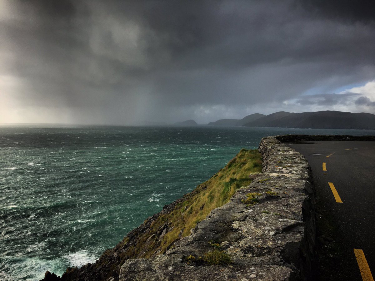 Scumhadh sáile...

A wild, salty day in #WestKerry.