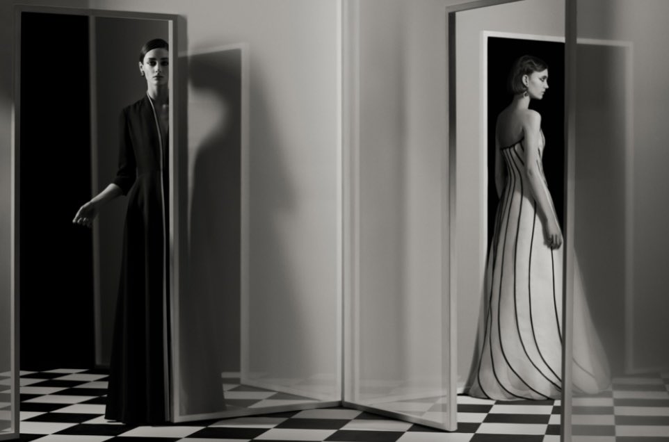 KHZ_ART's tweet photo. Julia Hetta (1972 - )
Illusion
Dior Magazine5
#juliahetta #dior #photographer #swedishphotographer #bnwphotography #blackandwhitephotography #白黒 https://t.co/xt5JvpLi3w
