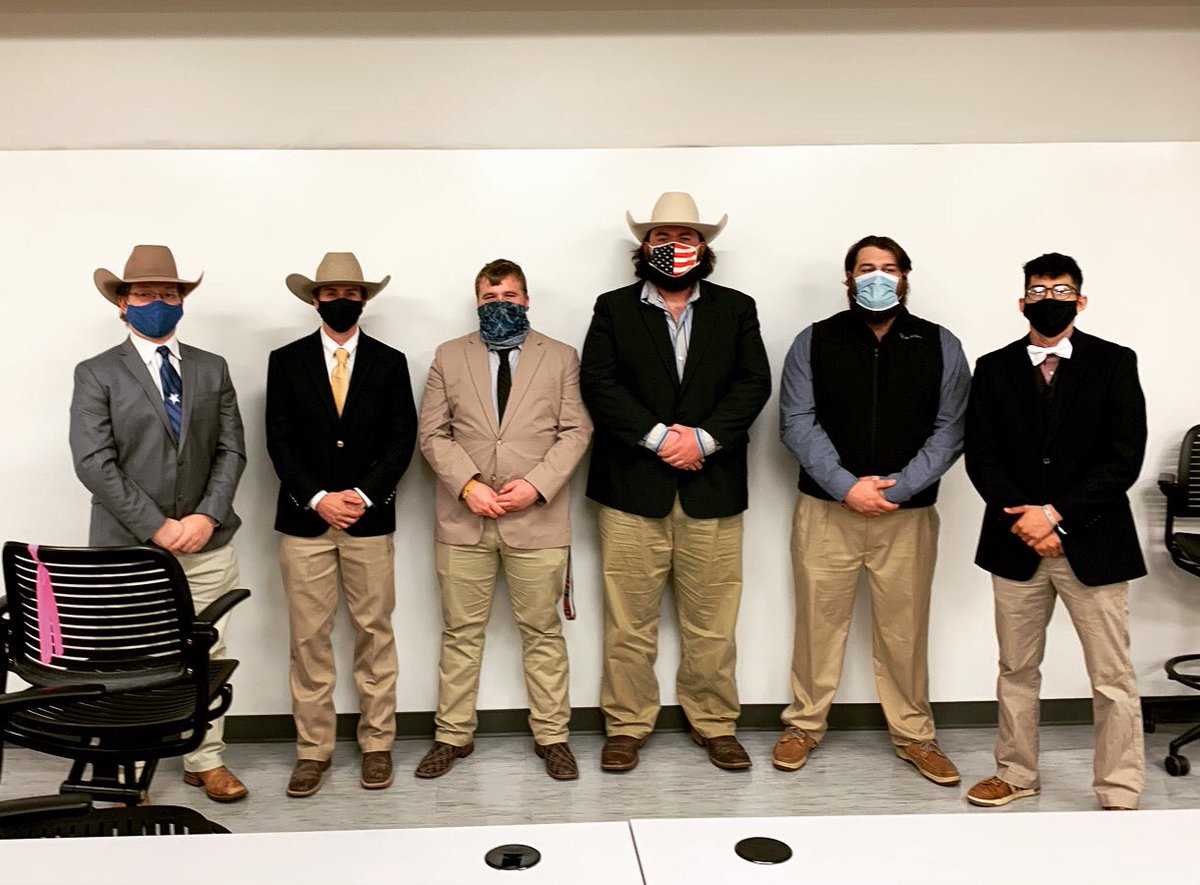 shsuagr's tweet image. #makingbettermen #rushtherho