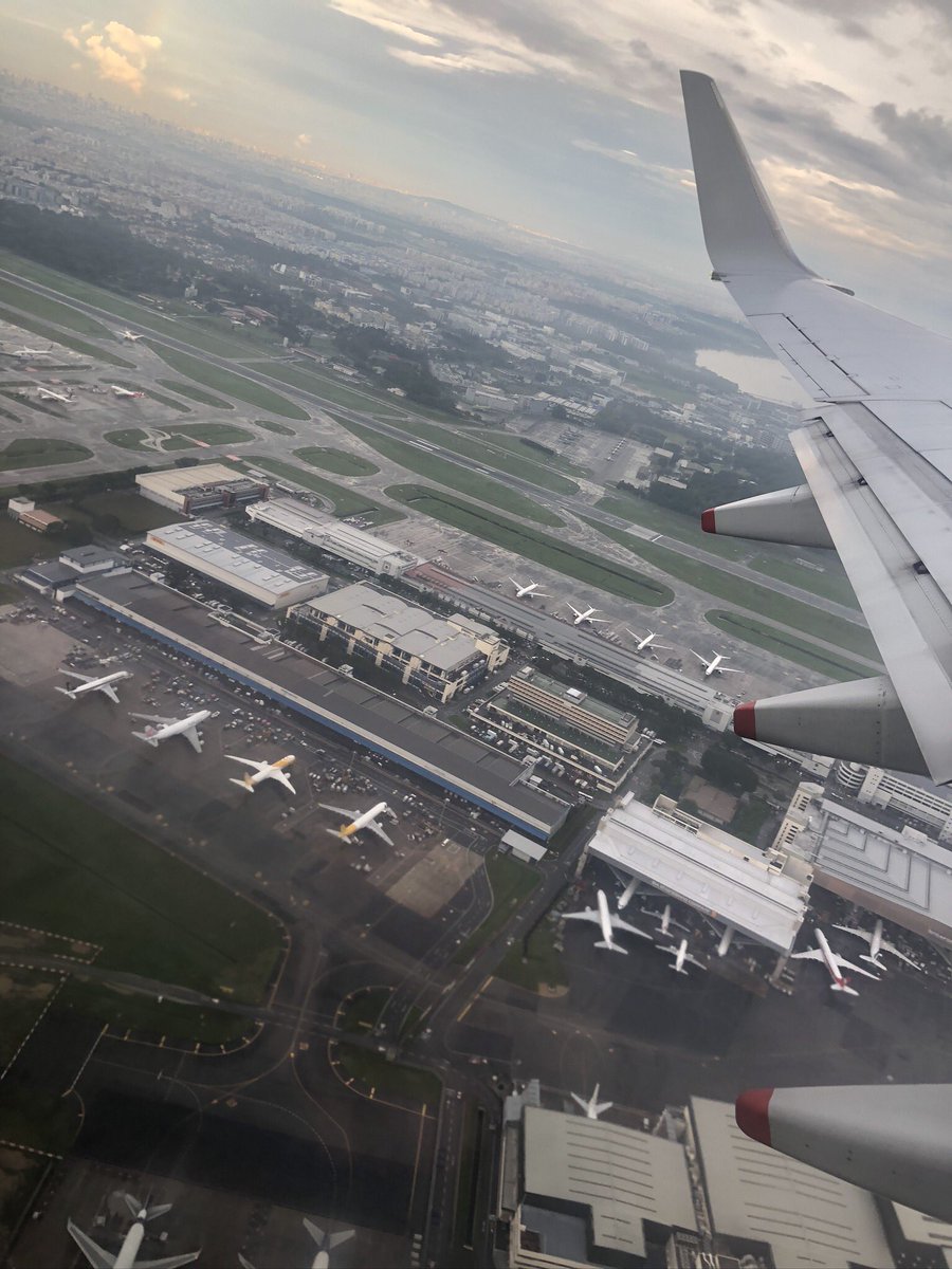 Few images one sees while landing or taking off. The first one is a classic and signals to the regular traveller that Singapore has arrived.  #Singapore  #Photography  #ThePhotoHour  #aerialphotography  #Apple  #Shotoniphone  @ThePhotoHour  @ChangiAirport (2)