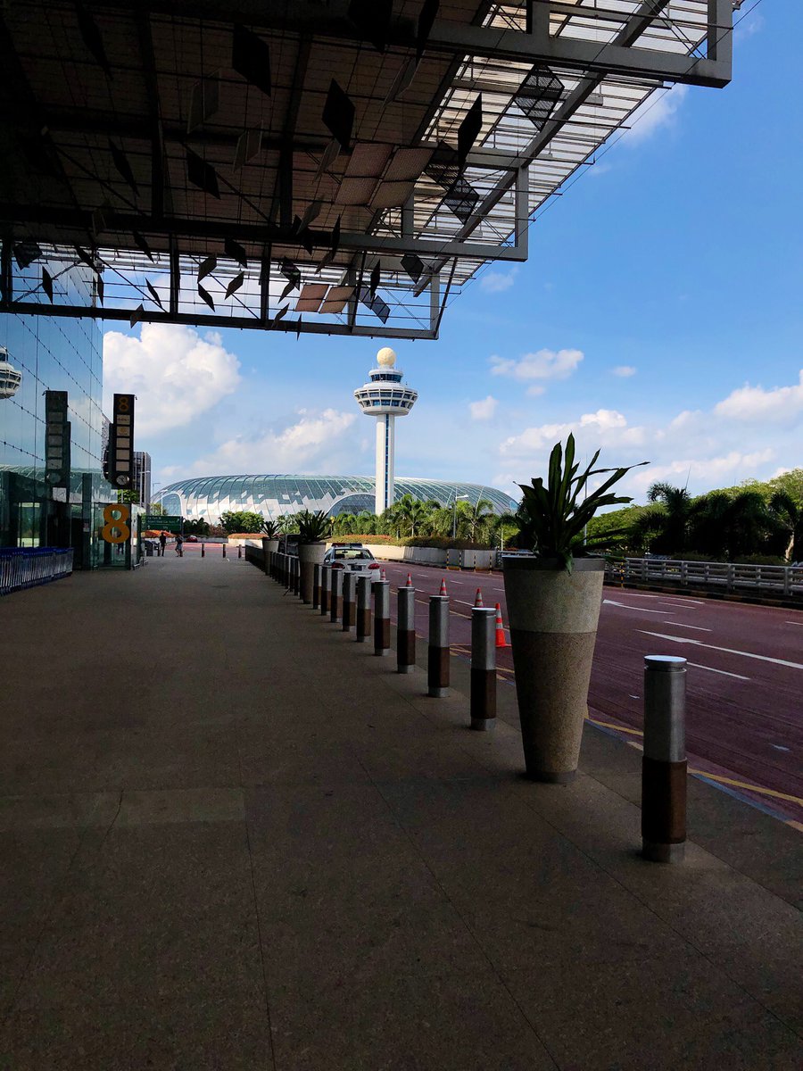 The iconic “ice cream” control tower of  @ChangiAirport  #ATC  #Changiairport  #Singapore  #photography (3)