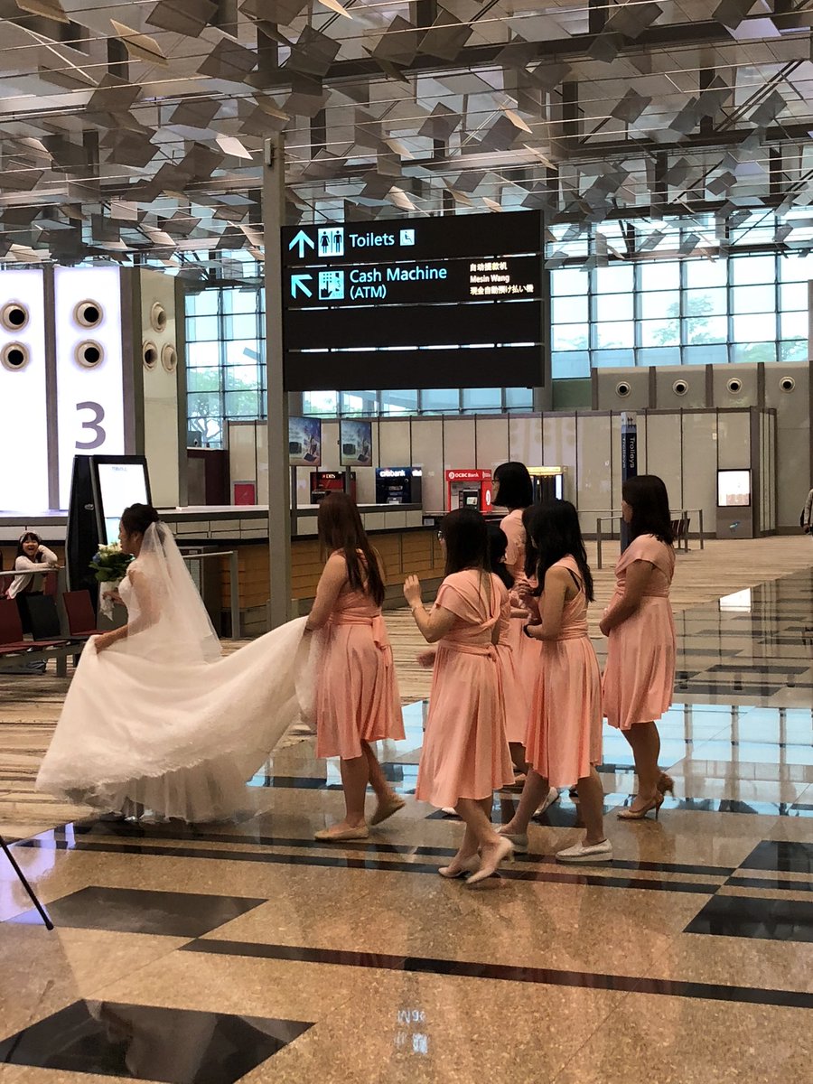 The airport is so stunning that you would spot a pre wedding shoot going on sometimes (this departure area is accessible to public and anyone can visit)  #wedding  #shoot  #Photography  #Architecture  #architecturephotography  #Changi  #Singapore (7)