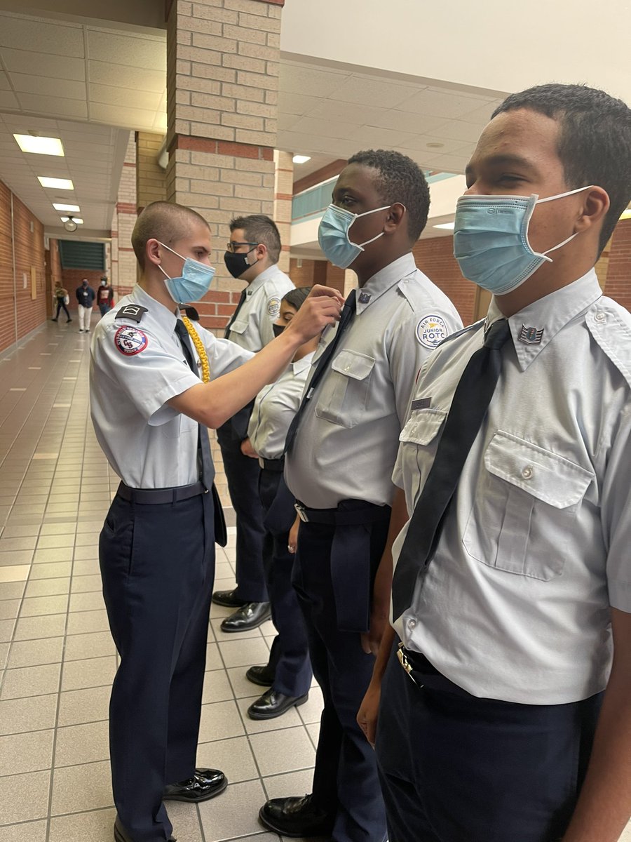 CySpringsAFJROTC tweet media