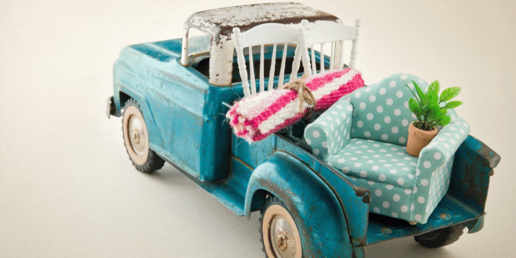 MoversBronx's tweet image. Someone will cover the packing of luggage, loading to the moving truck, driving it, and finally unloading all luggage at the destination site.

Read the full article: Top 3 Moving Options That Might Help You
▸ lttr.ai/ZV81

#movingoptions #Nyc #Brooklyn