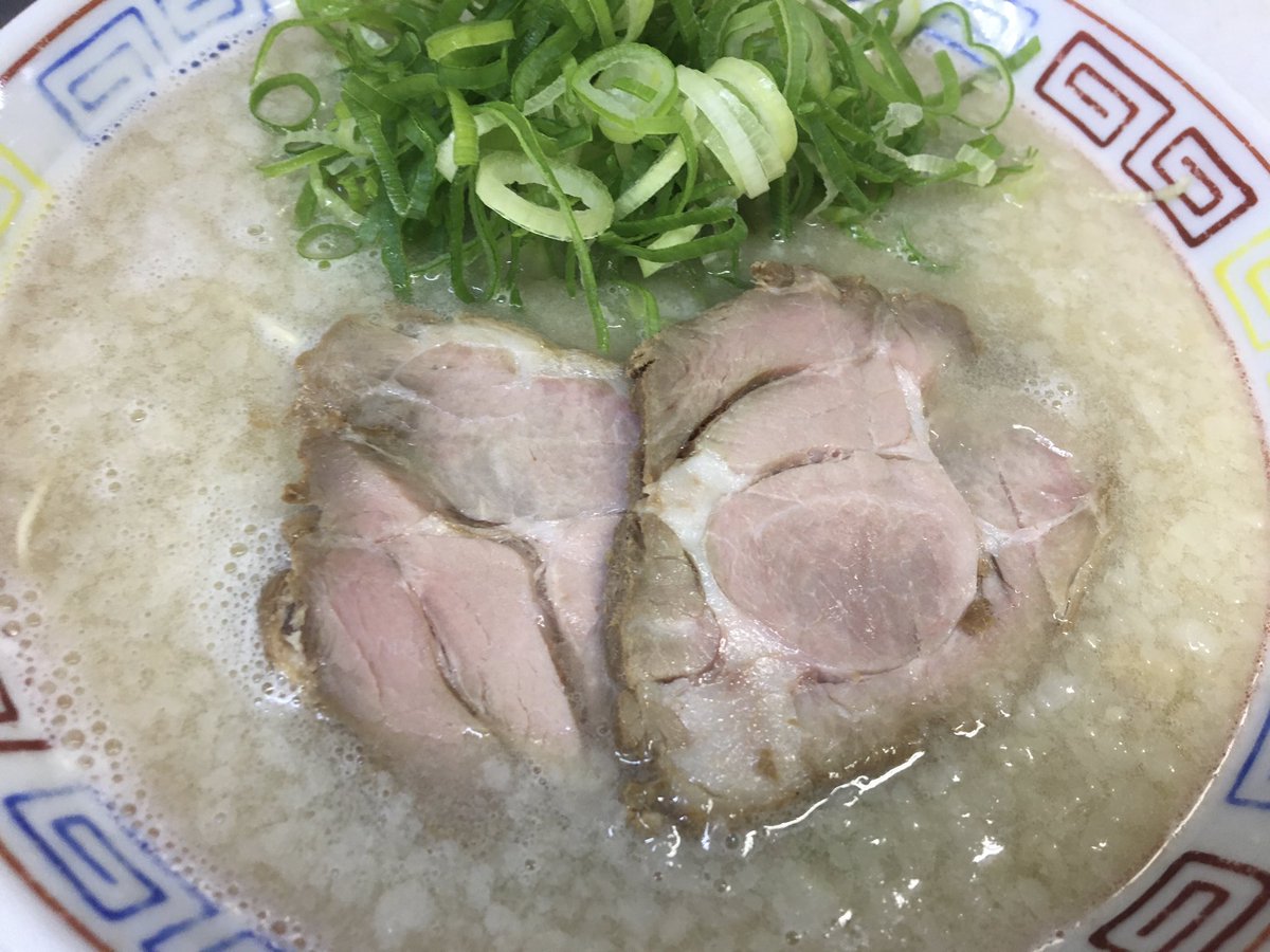 aktombo's tweet photo. #秀ちゃんラーメンとんぼ店　夜営業
3波進んで3歩下がる状況ですが我店は呑みながら元気に営業しております！
#芋焼酎　#赤魔王 https://t.co/RRXtc2u6MU