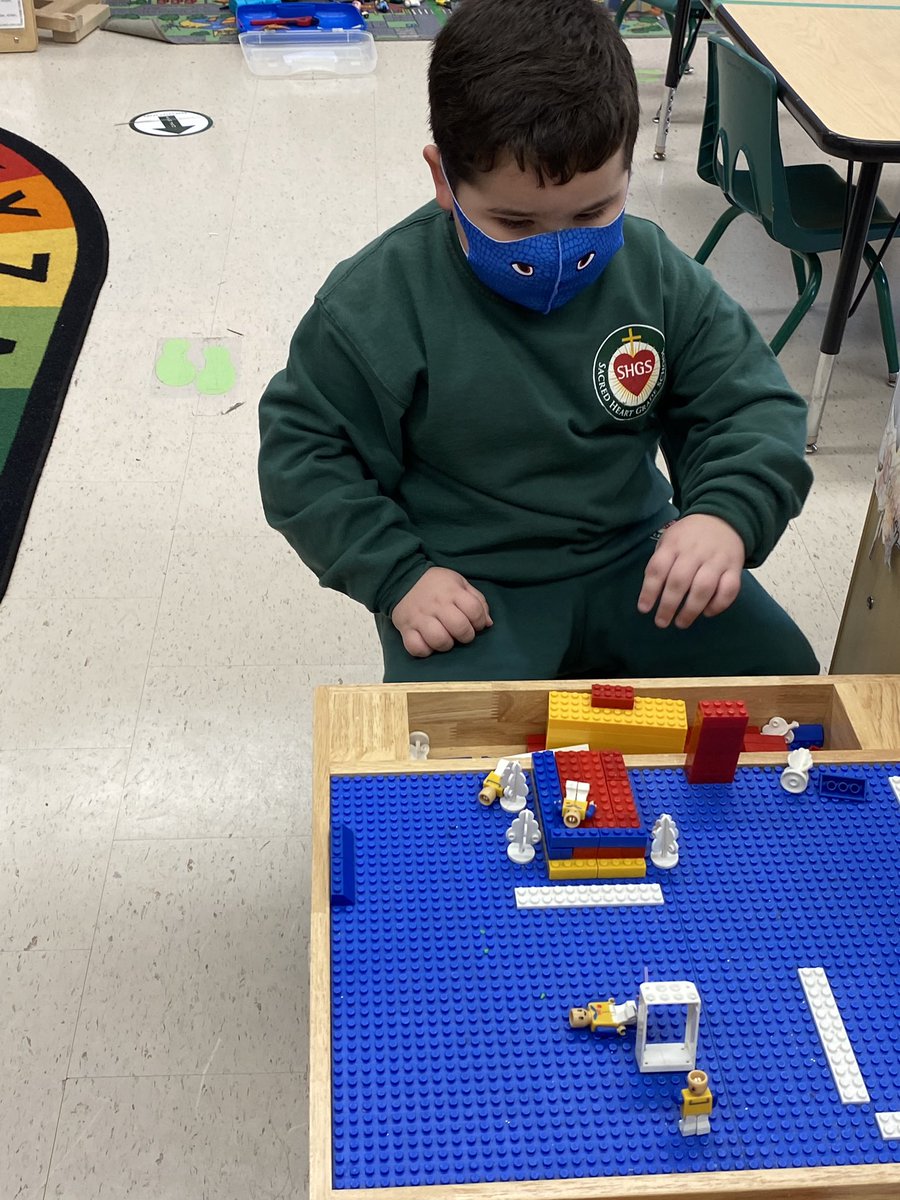 SHGSYonkers's tweet photo. The houses that PreK 4 Green built. #PreKEngineers  #SHGSPride @CWCatholicSchls @DrNoelleBeale @ArchNY_Schools @MichaelDeegan10 https://t.co/ICQz9QvABI