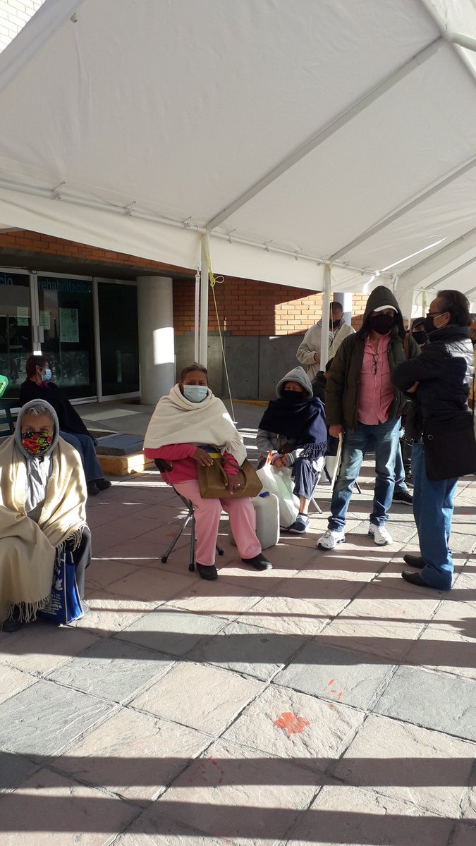 HortaMar's tweet photo. 8:35  y aun no atienden en Prestaciones económicas #IMSS53 pero eso sí, son muy puntuales para salir a comer @DrDanielDiazGto  @Tu_IMSSGto https://t.co/gm5q0O3bHr