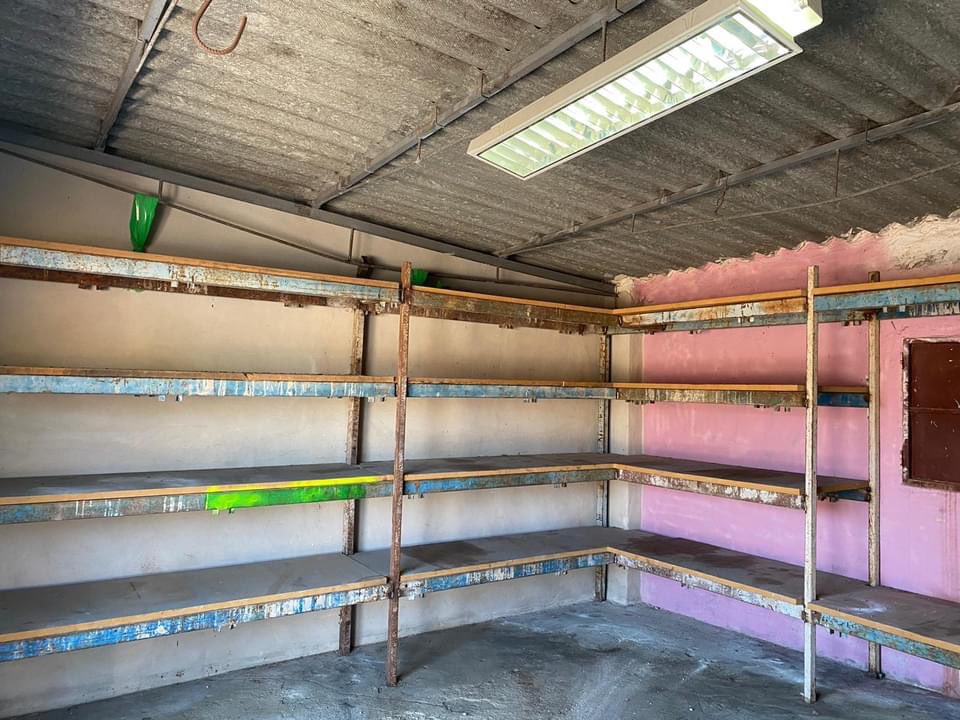 Os mostramos las fotos de nuestro refugio,en su estado inicial,las iremos actualizando hasta que esté acondicionado para su futuros inquilinos! En próximos días daremos más detalles y presupuestos de las reformas necesarias,esperamos contar con vuestra ayuda! #gatos #Murcia