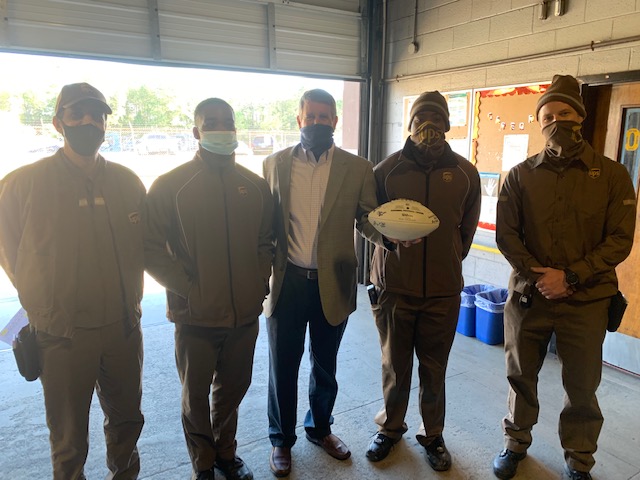 Columbia SC Division Manager meeting with Columbia West and Columbia East committee members and our newest crop of drivers. Don't drop the ball! #UPS #Peakperfect #Togetherweareups #SouthAtlUPSers