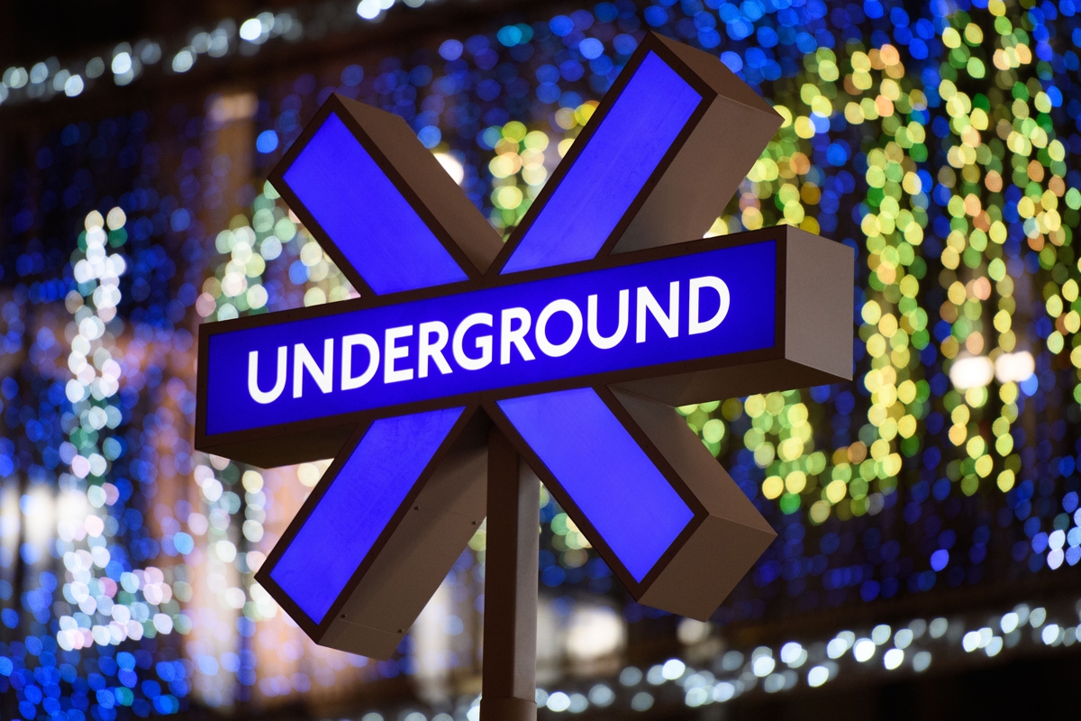 CreativeReview's tweet photo. The tube signs at Oxford Circus have been transformed into the iconic @PlayStation symbols, as part of a stunt to celebrate the launch of the PS5 https://t.co/1eag8sQ7ss https://t.co/dqrgVPrqHr