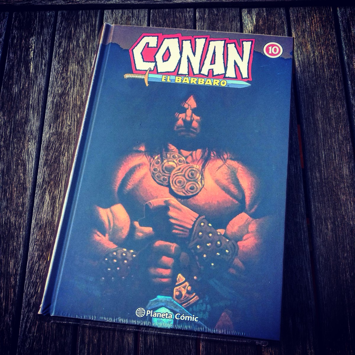 cyberdark's tweet photo. Llega a su fin la recopilación de #Conan #ElBarbaro que ha realizado @PlanetadComic con este décimo tomo. Imprescindible para los amantes del #Cimmerio o quien quiera iniciarse en su mundo

👉 https://t.co/4F9LJUZ0gj

#Cómics #Conan https://t.co/bMJgWspO3c