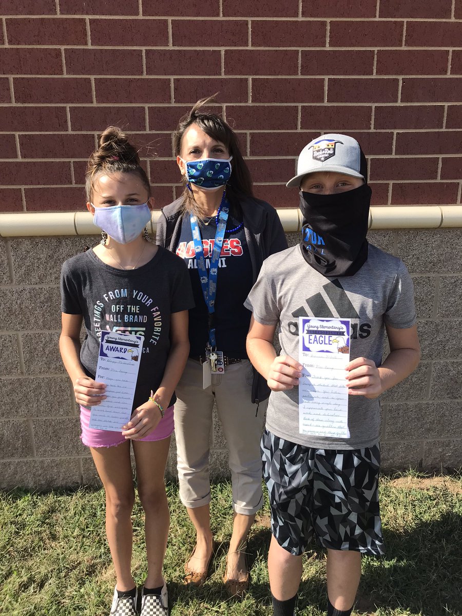 raineyrockets's tweet photo. Extraordinary Eagles and Extra Effort Eagles! Congratulations, so proud of you! #bestatYES #raineyatomsmashers https://t.co/bqTStxi3GS