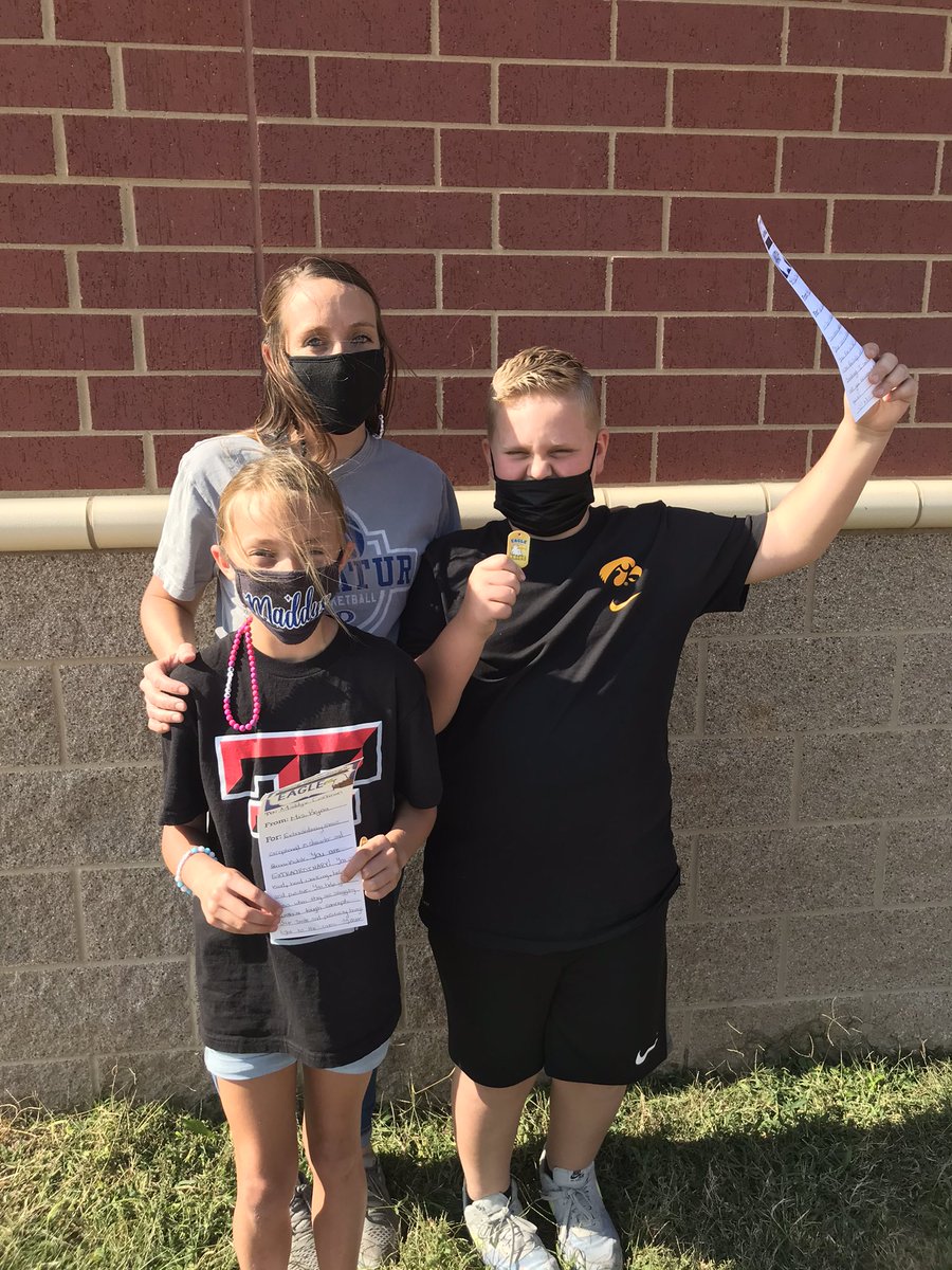 raineyrockets's tweet photo. Extraordinary Eagles and Extra Effort Eagles! Congratulations, so proud of you! #bestatYES #raineyatomsmashers https://t.co/bqTStxi3GS