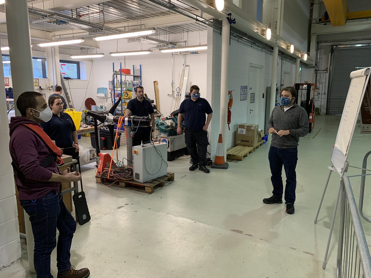 VOILAb: Vortex Interaction Laboratory (@voilab_uoe) on Twitter photo Morning briefing by <a href="/FloWaveOcean/">FloWave Ocean Energy Research Facility</a> manager: today we setup the first ever test of passively pitching blades on a 1:15 scale tidal turbine!!! #morphingblades #tidal #renewableenergy Morning briefing by <a href="/FloWaveOcean/">FloWave Ocean Energy Research Facility</a> manager: today we setup the first ever test of passively pitching blades on a 1:15 scale tidal turbine!!! #morphingblades #tidal #renewableenergy
