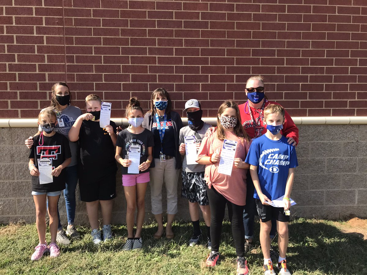 raineyrockets's tweet photo. All A Honor Roll! Amazing students doing an amazing job! Congratulations. #bestatYES #raineyatomsmashers https://t.co/rNNo5PW8Ei