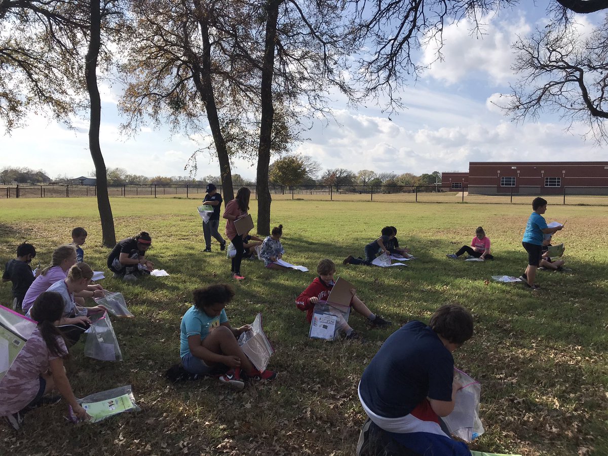 raineyrockets's tweet photo. Nature Journaling makes for a great day! These students enjoyed Young’s Outdoor Learning Center and the great weather. #bestatYES #raineyatomsmashers https://t.co/Hn0wMbXMwG