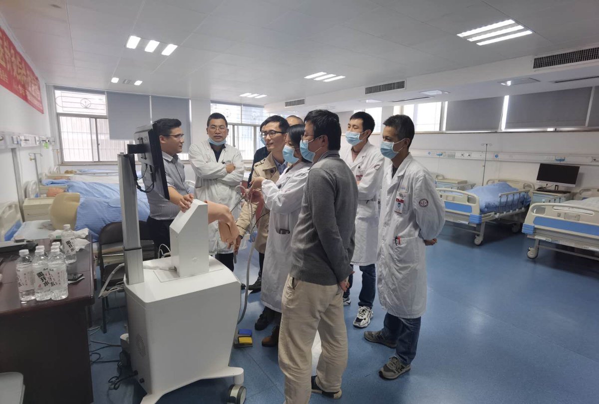 VirtaMed's tweet image. Another day, another ArthroS™ training in China! We visited Jinhua Traditional Chinese Medicine Hospital and did some #simulatortraining. What a superb simulation center! (PS: Take a closer look at the “patients” in the beds.)
#VirtaMedEd #medicalsimulation #virtamedchina