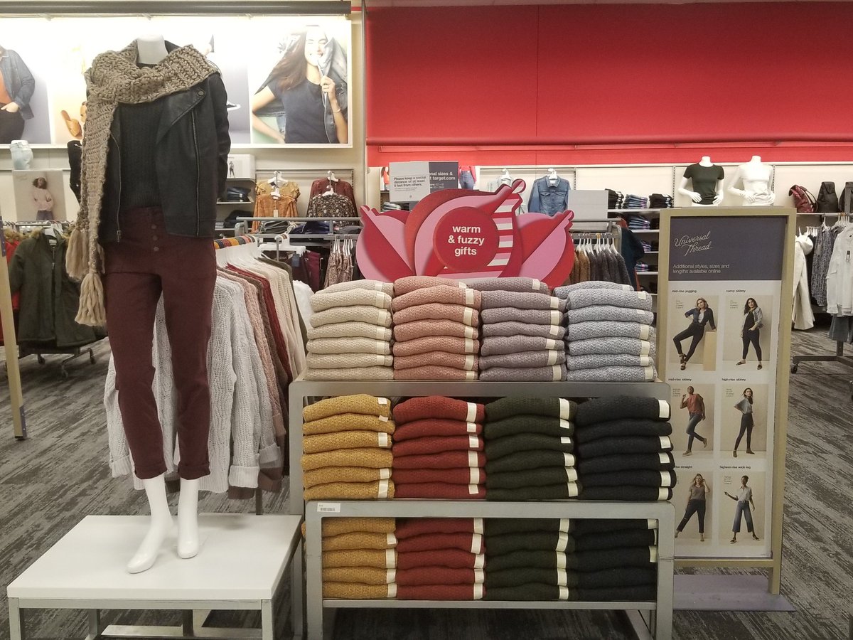 Who doesn't love sweater weather? 🍃 #604 🍃 <a href="/Schultz20Shawn/">Shawn Schultz</a> <a href="/JustinTaylorTGT/">Justin Taylor</a>