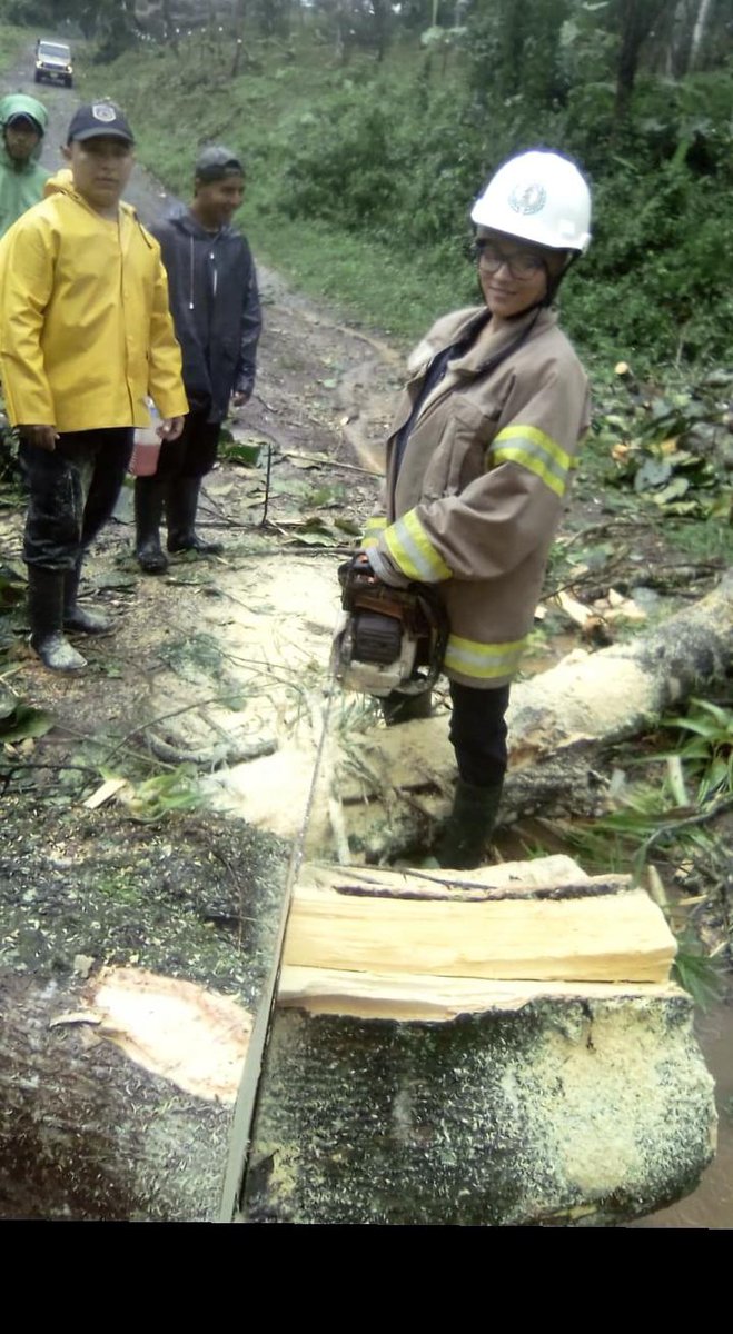 MINIMNicaragua's tweet photo. #MujeresPorLaVida | Tania Rocha  es jefa de la Estación de Bomberos de Rancho Grande, ella es una joven que representa la valentía y entrega al pueblo coordinando acciones de mitigación para  salvaguardar las vidas de l@s nicaragüenses. https://t.co/P8eY2tdLwN