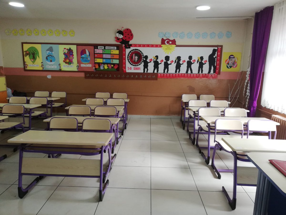 Ruyalarimiz gerceklesti.
Okulumuzun tum siniflari Yeni tip siralar ile donatilldi.
Katkilari dolayisiyle Ilce Milli Egitim Mudurumuz Sayin Muzaffer Yildiz'a ve emegi gecen herkese Kilimli Ismet inonu ilkokulu ailesi olarak cok tesekkur ediyoruz..