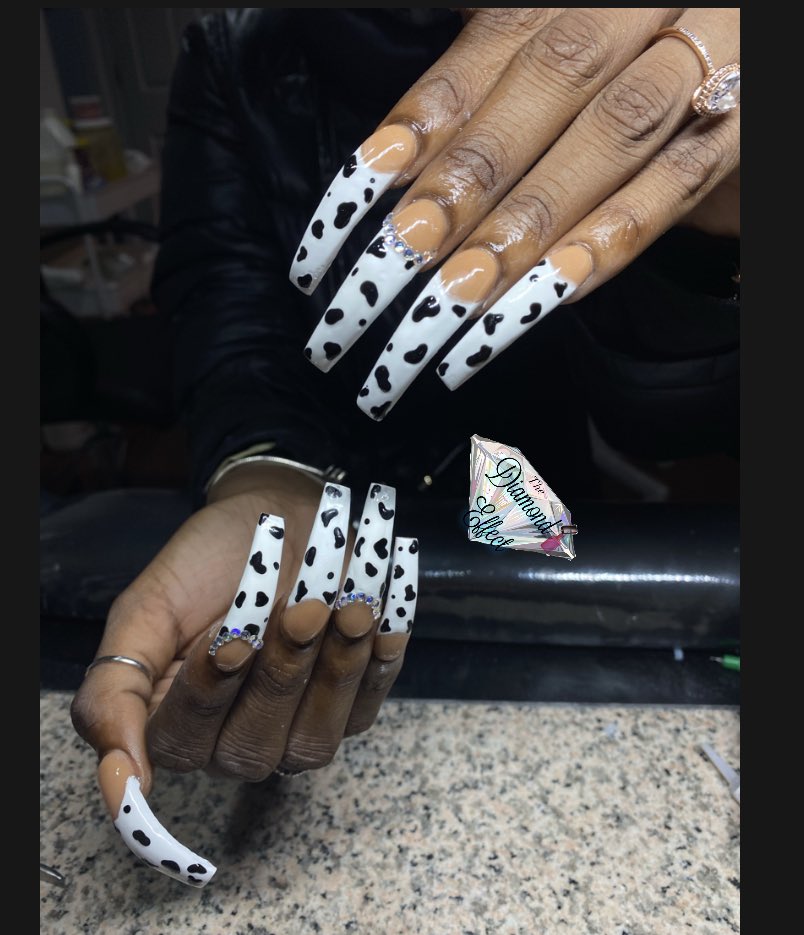 DiaSayWhat's tweet photo. Well if you’re in Chicago , looking for a nail tech come see me ! I’m on stony ❤️

IG; _thediamondeffect https://t.co/MGhR6ZOuxY