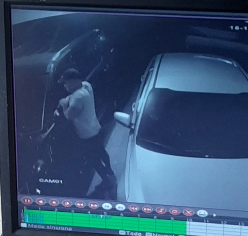 SilviaJM's tweet photo. Sexta vez en 12 meses, misma persona... Esta, lamentablemente, es la marca país. @PoliciaRD https://t.co/IGxZgH38Ud