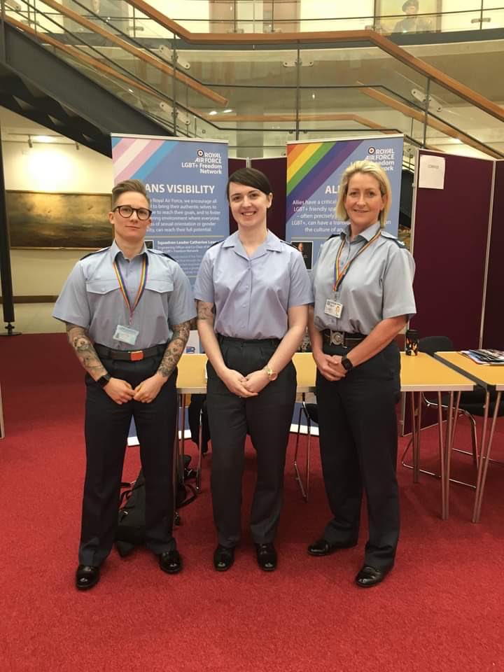 RAF_LGBT's tweet photo. A #TransAwarenessWeek message from Co-Chair Sgt Char Davies

#LwiththeT 🏳️‍⚧️ #ProudTransAlly 🏳️‍⚧️ https://t.co/KOxte4gxDQ