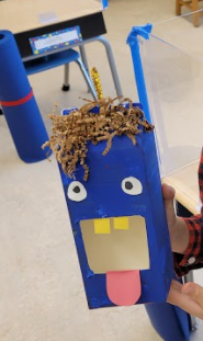 CloudLiteracy's tweet photo. Judging will start soon for the #birdhousechallenge Even this bird house is excited! https://t.co/7T8wJNdauJ