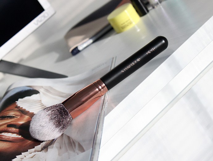GlamorableBlog's tweet photo. Loving this brush that came in my November @Ipsy Glam Bag! More on the blog >> https://t.co/TstfTLmueO #ipsy #giftedbyipsy #ipsybepresent https://t.co/dzxuwCCm9V