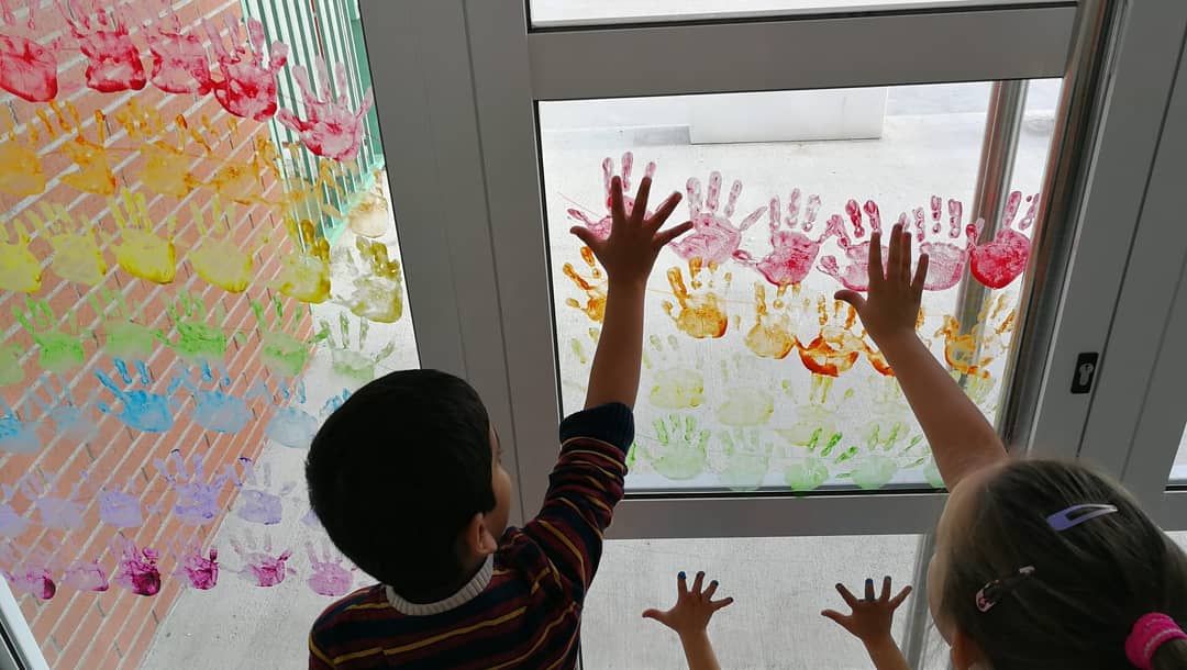 OmsidePrat's tweet image. Els grups d I4 i de I5 hem fet visible el nostre ARC DE SANT MARTÍ.
Tots junts el fem brillar cada dia!!! #infantil #juntscompartim #creixemjunts #fundaciolapedrera