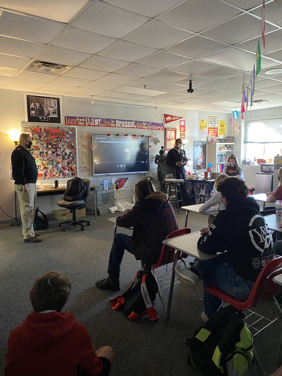 PHS_Cardinals's tweet photo. Thank you @USNavy for presenting to PHS Class of 2021! https://t.co/adEnBsh5Gr