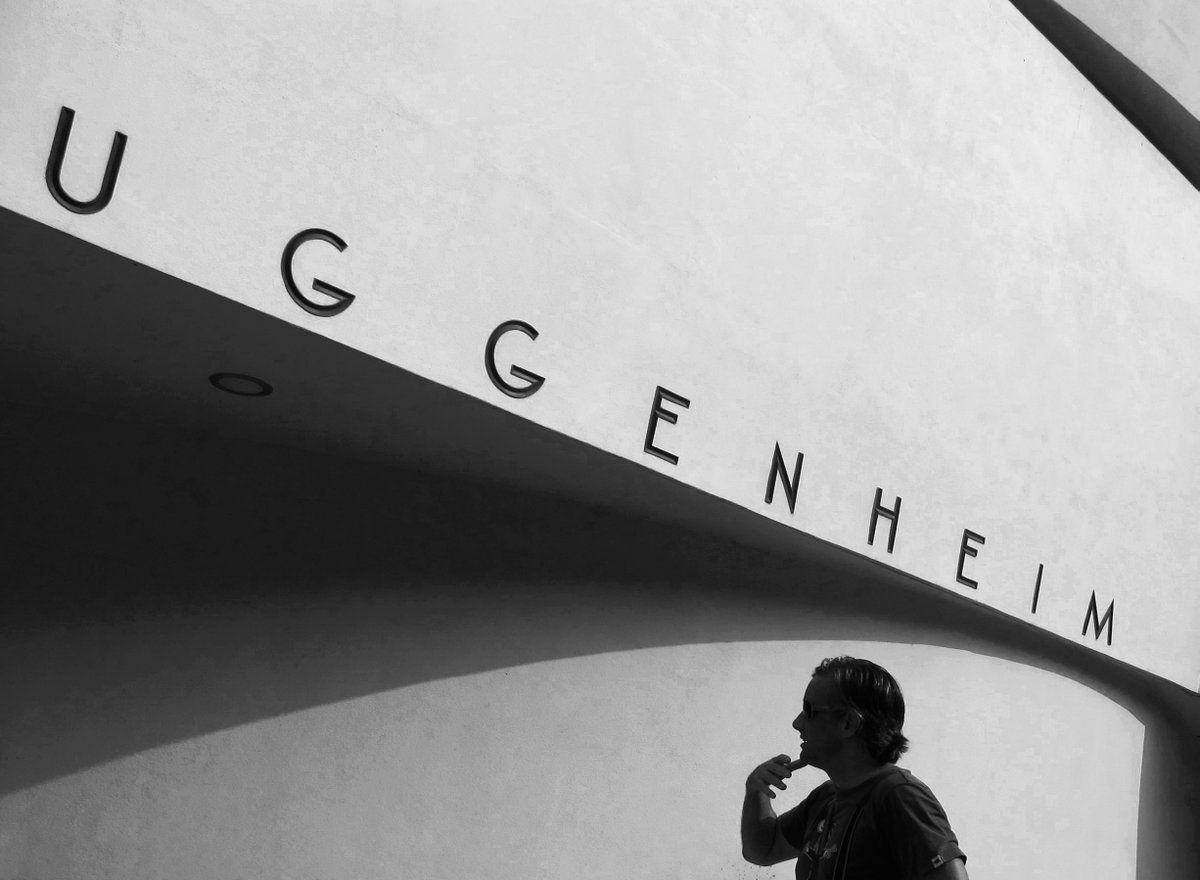 Hyzein's tweet photo. NYC, 2010. #guggenheimmuseumnewyork https://t.co/aP8YzSpKDs