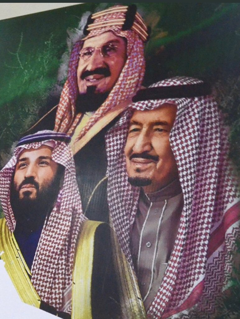 مستمرون بالحب والولاء والبيعة على سنة الله ورسوله في المنشط والمكره ونفخر بتاريخنا وإمتداده بإنجازاتكم التنموية وولي عهدكم الأمين. اللهم أدم علينا نعمة الأمن والأمان والنصر على الأعداء، اللهم أدم علينا وعليكم النعم والتلاحم والمحبة المتبادلة  #الذكري_السادسة_للبيعة