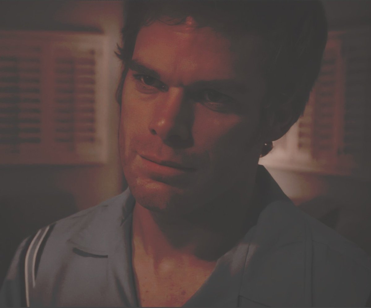 ⠀      

a  descriptive  (..)  literate  portrayal of  dexter  morgan  from  dexter.  (n)sfw.  killer  /  forensic  blood  spatter  analyst. 18+ only  to  interact. 

⠀      ⠀      ⠀    ⟲ &amp; ♡ 

⠀