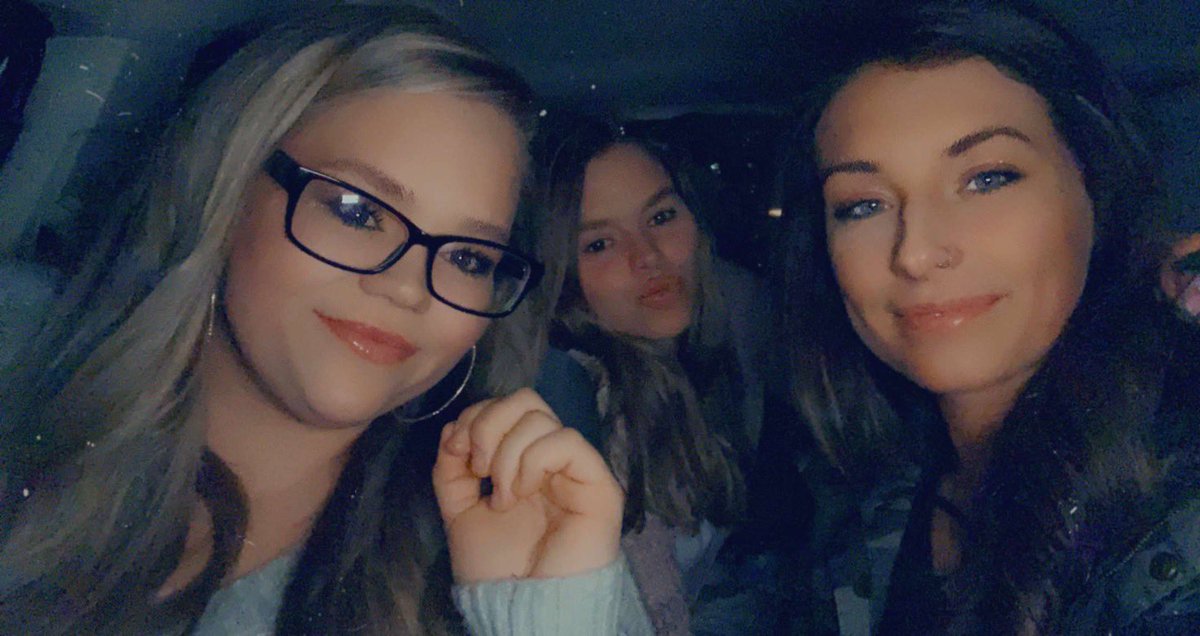 jaaaynick712's tweet photo. Forgot to post these from my sisters birthday but we had a blast 🥰 https://t.co/9flMYg8Ym8