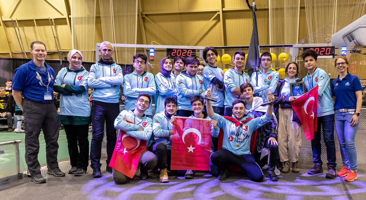 team_intechne's tweet photo. Tek yarışma 2 ödül! 
📍Kanada 🇨🇦 https://t.co/8Ppsv6E1ia