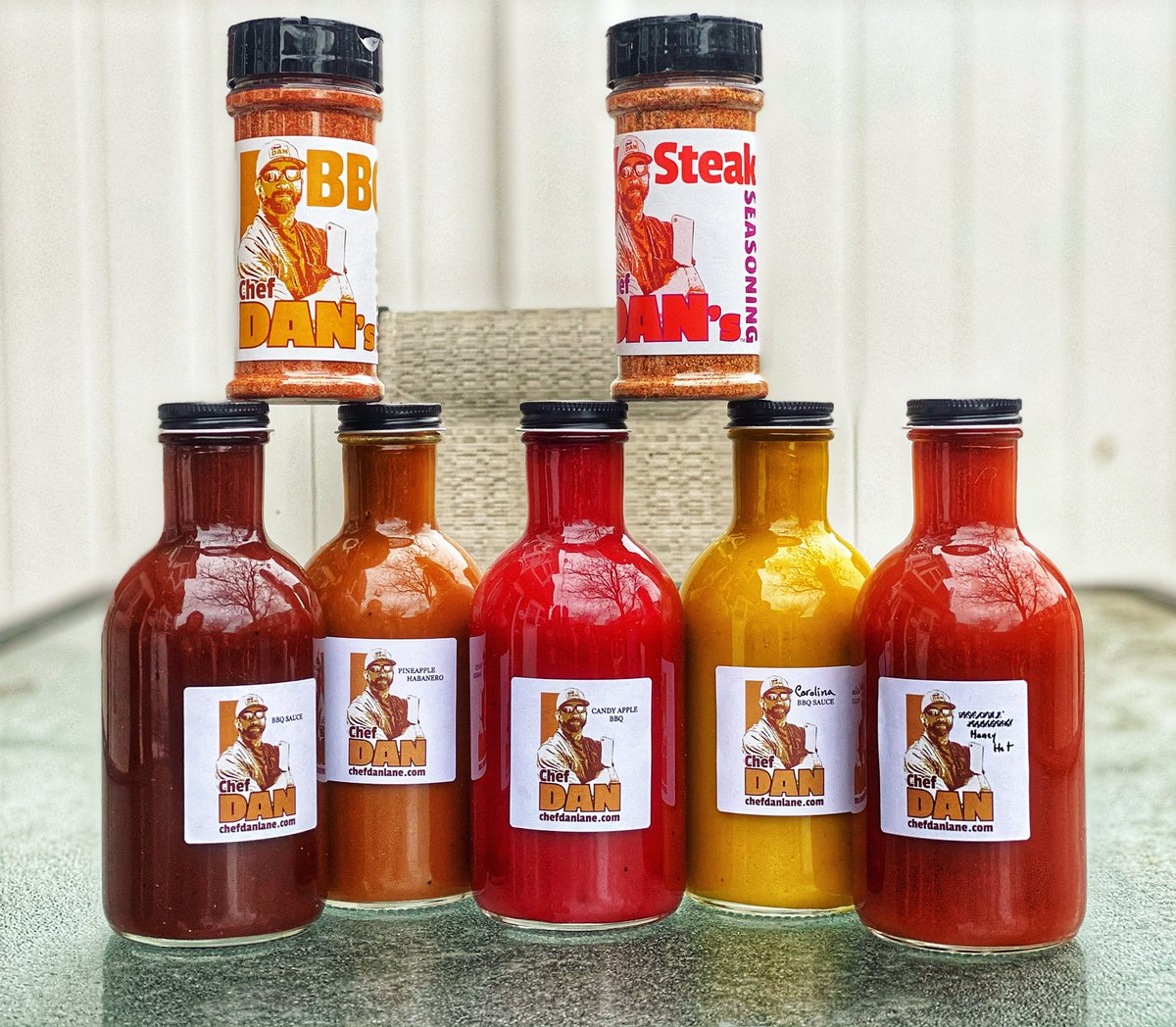 ChefDanLane2's tweet photo. Check out https://t.co/DLXNTI5FqW to order up your sauce &amp; rubs. Up your flavor game! Be the boss of your kitchen or neighborhood https://t.co/HdfxjaeVgN
