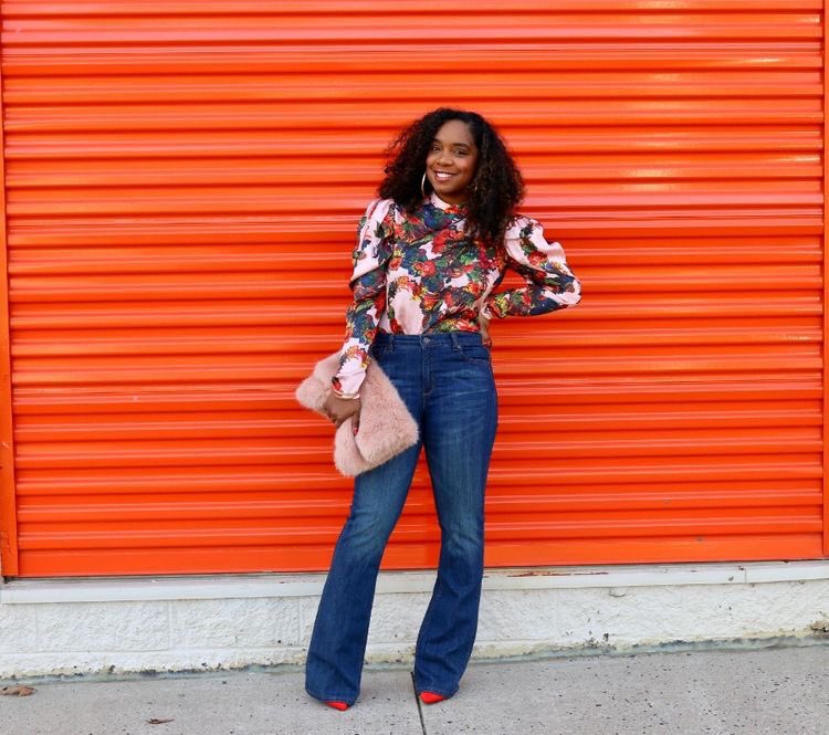 3. Wear with a pretty blouse, loose or not. Tuck it halfway in or totally. This can help balance your proportion and draw attention to your upper body if need be.