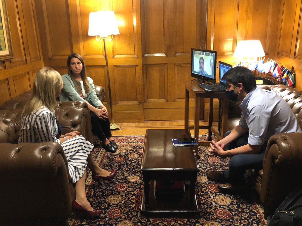 felipepaullier's tweet photo. Gran orgullo contar con la participación de la Vicepresidenta @beatrizargimon en el encuentro virtual de @GeorgetownLatAm. ¡Gran entrevista de @PaulaMosera! #Alumni #Latam 💪🇺🇾 https://t.co/tI50mNivB9