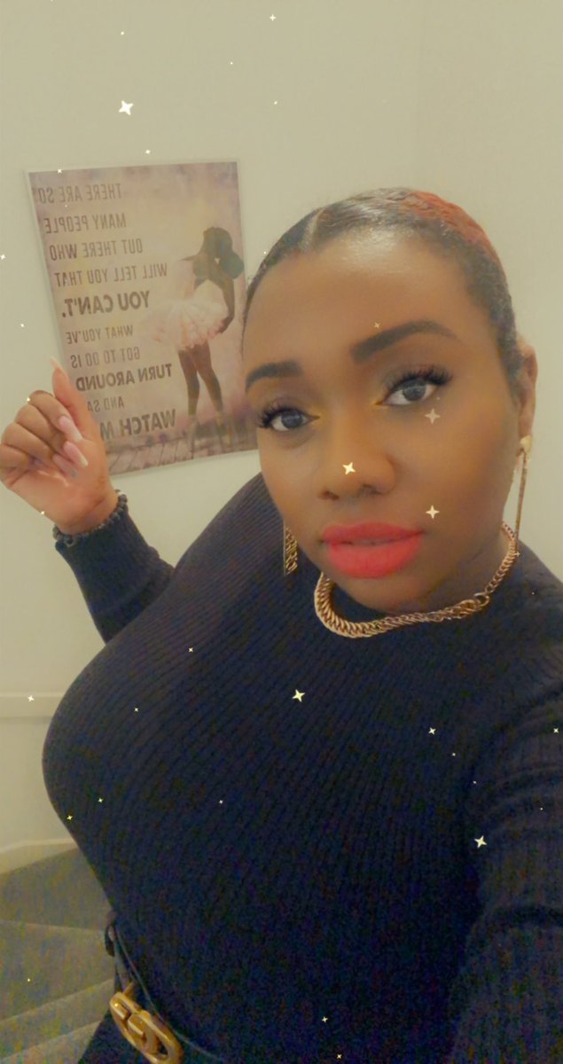 IceTicklesCC's tweet photo. Enjoying @BexleyAwards awards ceremony 🤪💋 #bexleyawards https://t.co/arzN3i0wTt