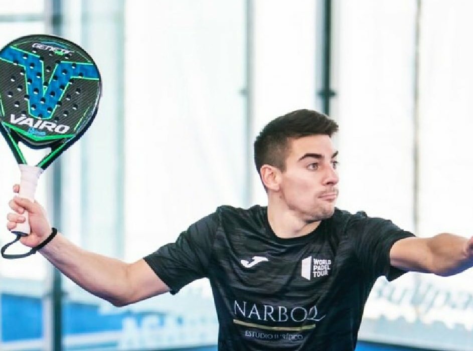 padelvairo's tweet photo. Hoy hay planes, @mdinenno y #geneticpro debutan en el #wptlasrozasopen 2020.
Falta poco para terminar el año a lo grande, vamos con todo! 💪
.
.
#genetic #geneticpro #lapalademartin #mipalavairo #vairoteam #vairopadel #padel #pasión #deporte https://t.co/5b62SgRl9s