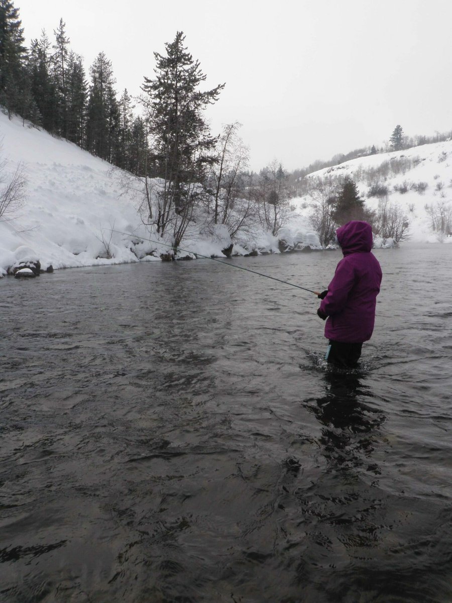 TroutUnlimited's tweet photo. How to stay safe and warm while fishing during the winter months. https://t.co/9wxdDUWy8R #BeABetterAngler #KnowYourABCs https://t.co/Bk2WvfgmXN