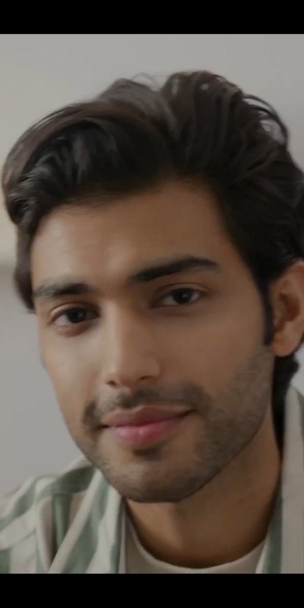 Zaedens_charm's tweet photo. Just imagine he's looking at you what will you do?? #SochaNaTha https://t.co/NoSom3wIZ8
