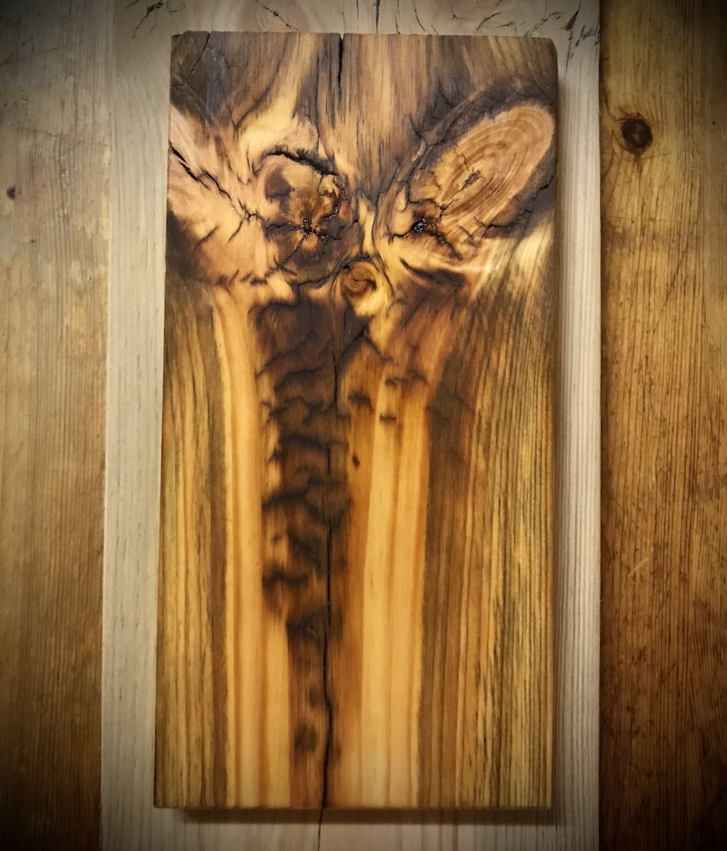 Esaholle's tweet photo. #puutyö #woodwork #tarjotin #ruokailu #asetti https://t.co/ueNNgCrRtn